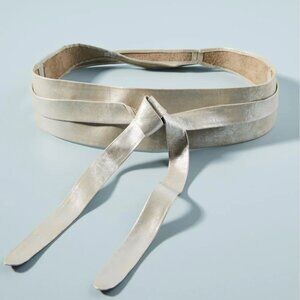 NWOT ADA Wrap Leather Belt Silver Metallic O/S